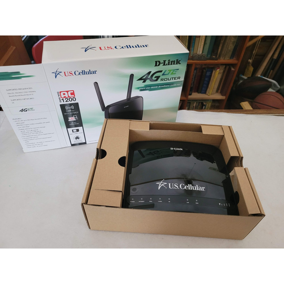 US Cellular DWR-961 D-Link 4G LTE Dual Band Wireless AC1200 High Speed Router - Picture 6 of 9
